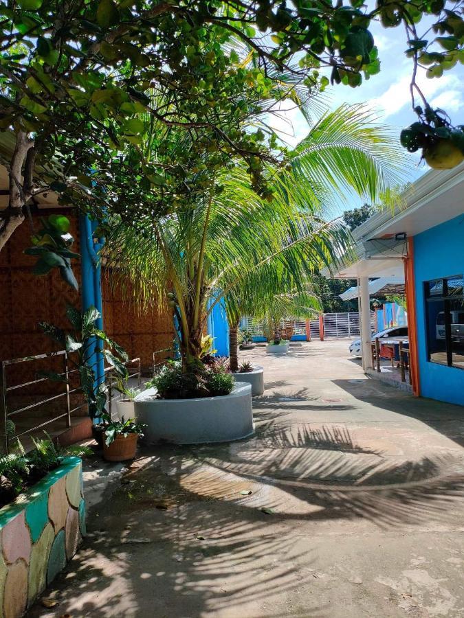 R&D Traveller'S Inn Anda  Bagian luar foto
